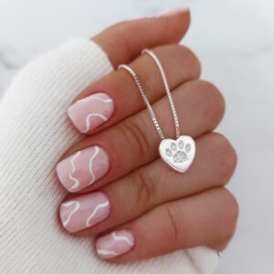 Collar huellita corazon