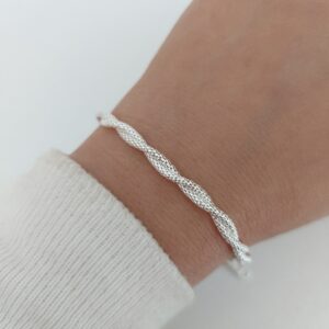 Pulsera torsada facetada
