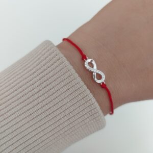 Pulsera infinito cubics hilo rojo