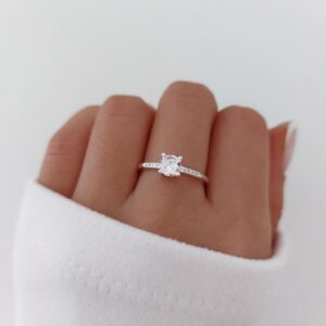 Anillo princesa cubics