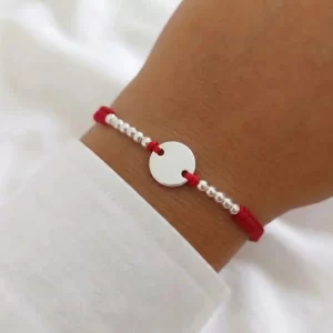 Pulsera medallita hilo rojo personalizable